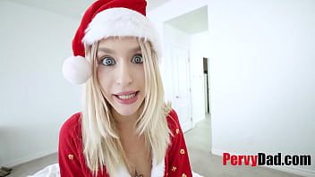 Riproduci Festa anale di Natale con la figliastra adolescente- emma roise