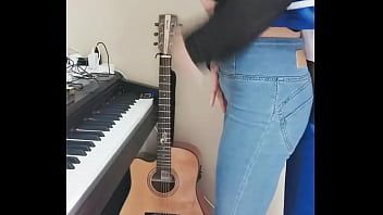 play Chinese horny young woman sucks cock online
