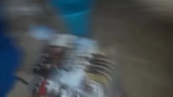 play يضخ الرجل دهون الديك ثم يدلك البروستاتا