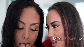 play تحصل الانفجارات bianca المجنونة بالجنس على الأساسيات الصحيحة بمساعدة القابض carmela