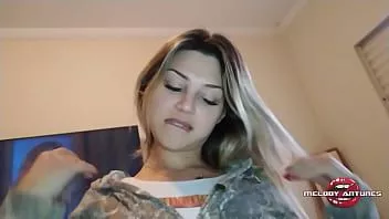 播放 粉红色的猫大他妈的与邻居，有权在小嘴里喝牛奶！ xred 满载！