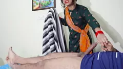Reproducir Desi Maid asombrada por mi polla hinchada - Video indio HD