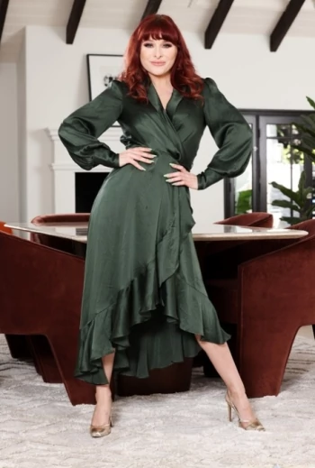 Порнозвезда Odette Fox