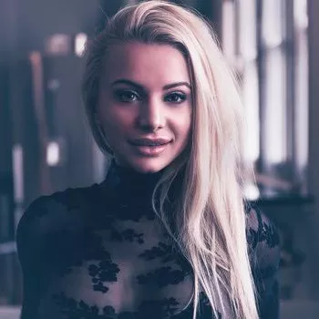 Pornstar Elizabeth Romanova