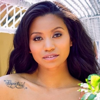 Actrita Fatima Kojima