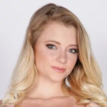 Star du porno Riley Star
