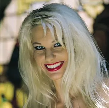 Pornstar Allyson Embers